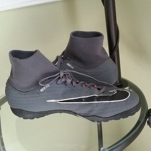NIKE skin HypervenomX Sz 10 Youth